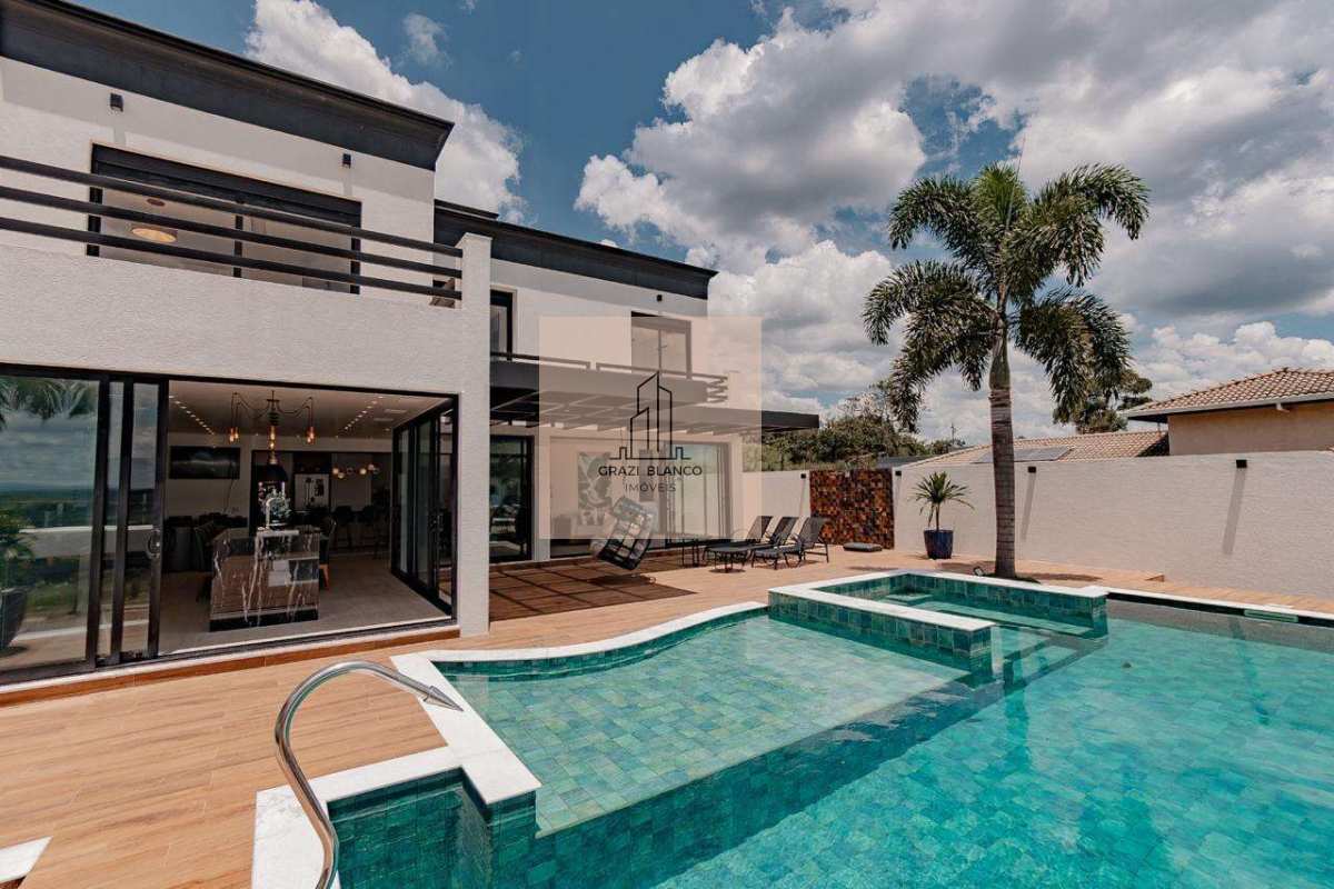 Belíssima casa totalmente mobiliada,no Condomínio Shambala III em Atibaia - SP - Graziella Blanco Imóveis