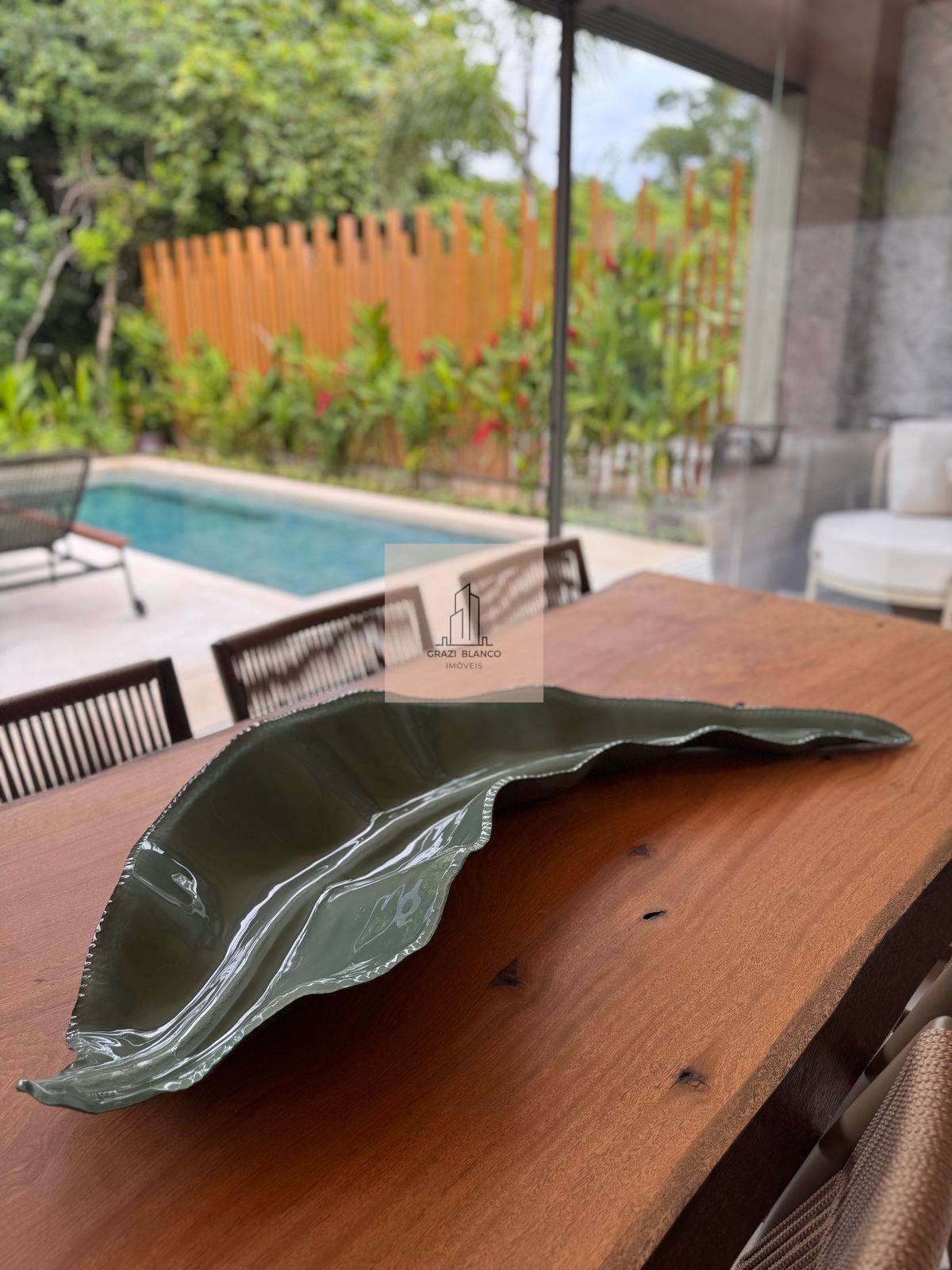 Casa de condomínio à venda, com 6 suítes, elevador, sala de cinema - Graziella Blanco Imóveis