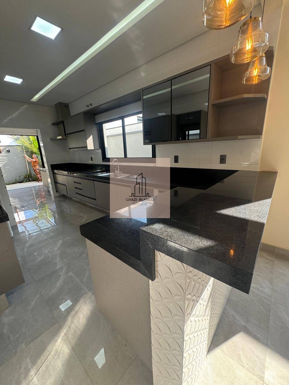 Casa de condomínio à venda com 4 quartos, 220m² - Condomínio Mont Blanc,Votorantim