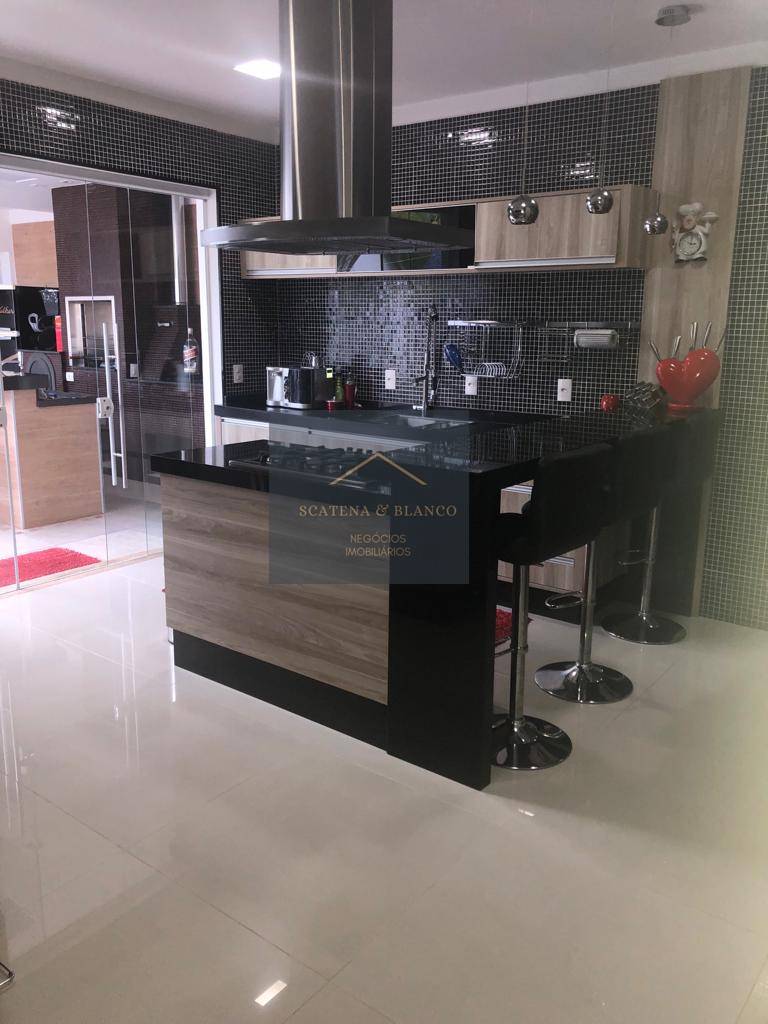 Casa de condomínio à venda, no Condomínio Villa dos Inglezes,  em Sorocaba, Condomínio Villa dos Inglezes, com 3 quartos, 315m² - Graziella Blanco Imóveis