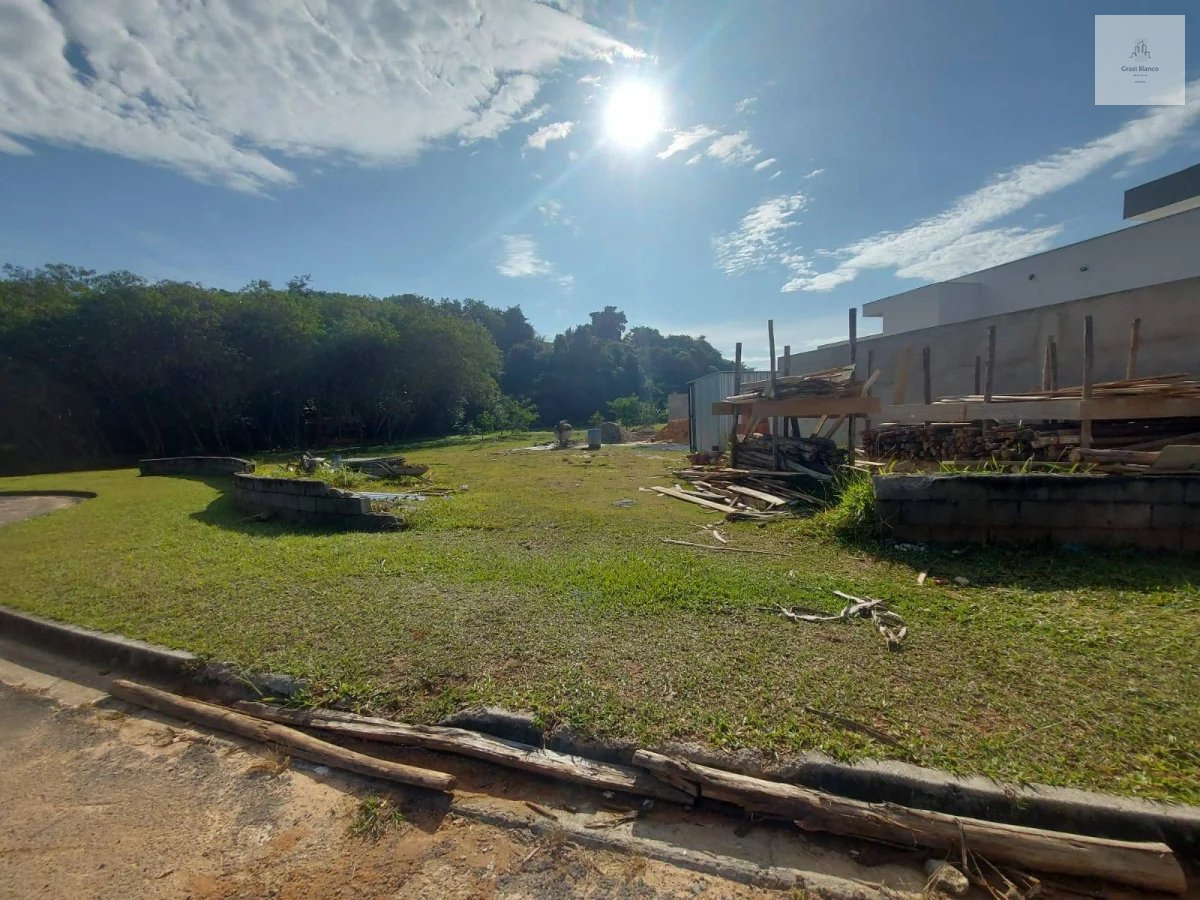 Terreno com 950 m² no Condomínio Villa Toscana - Graziella Blanco Imóveis